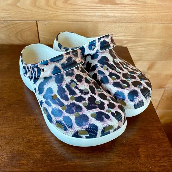 CROCS Leopard Print Classic Animal Remix Platform Clogs - Picture 2 of 7